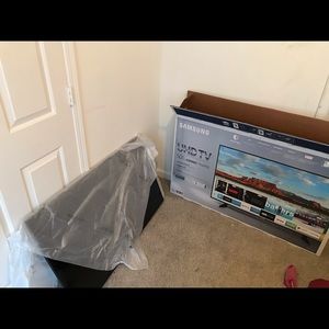 Samsung UDH TV 50” 6 series